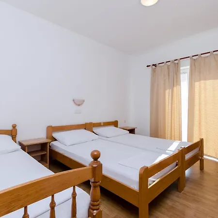 Alex Apartament *
