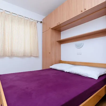 Alex Apartmán