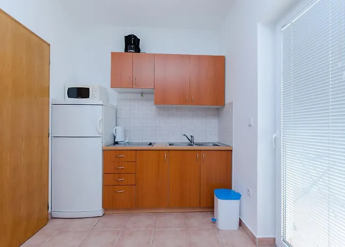 דירה Alex לופאר